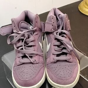 Nike Kids Sneakers in Purple and White